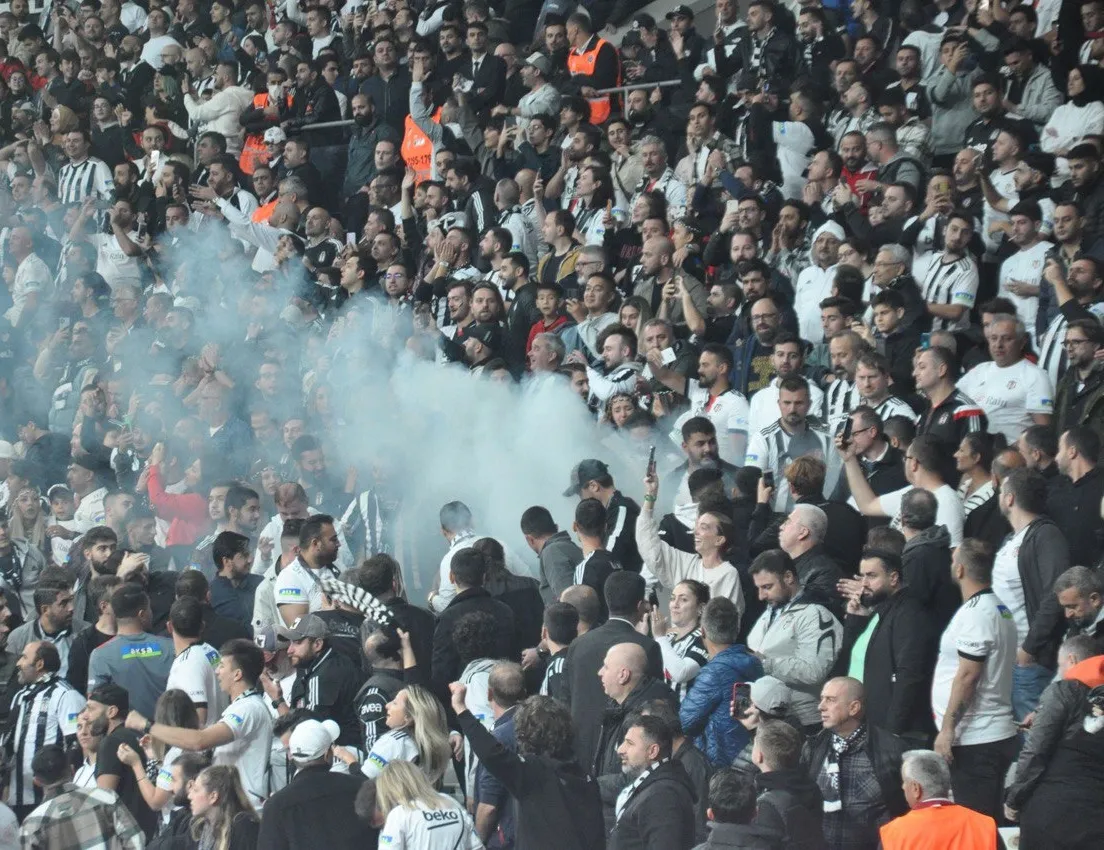 Tribünde taşkınlığa geçit yok! Men edildiler