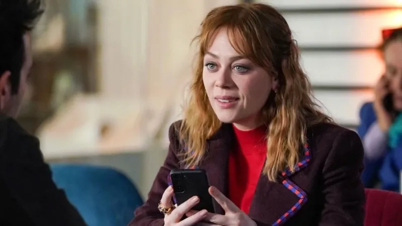 boylesi-ne-goruldu-ne-duyuldu-bahar-dizisine-2-sezon-oncesi-yildirim-gibi-gelen-ayrilik-karari-1721823705574.jpg Bahar dizisine yıldırım gibi gelen ayrılık kararı! Böylesi ne görüldü ne duyuldu-7