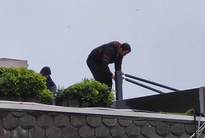 Bebek Otel’deki kaçak bölümler yıkıldı!