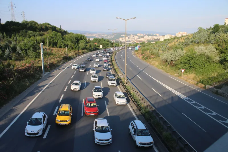 Bayram tatili dönüş trafiği başladı - 5