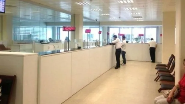 bankalar-cumartesi-calisacak-mi-hangi-bankalar-cumartesi-gunu-acik-hafta-sonu-bankalar-kaca-kadar-acik-calisma-1653657775492.jpg Hangi bankalar Cumartesi günü açık? Hafta sonu bankalar kaça kadar açık? Çalışma saatleri 2022! Bankalar Cumartesi çalışacak mı?-4