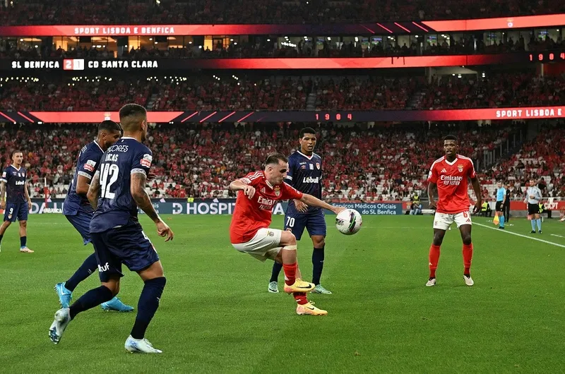 fatih-terimden-kerem-akturkoglu-sozleri-galatasaray-taraftari-1726482352977.jpeg Kerem Aktürkoğlu'nun serbest kalma maddesi 60 milyon euro olarak belirlendi.