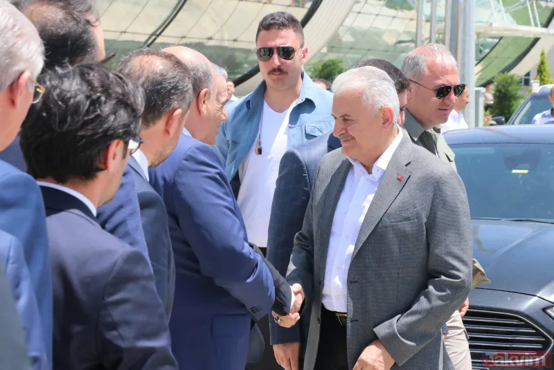 Binali Yıldırım'ı memleketinde yüzlerce hemşehrisi uğurladı! Tokalaşma kuyruğu 1 saat sürdü