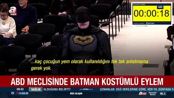 ABD Kongresi’nde Batman kostümlü eylemci!