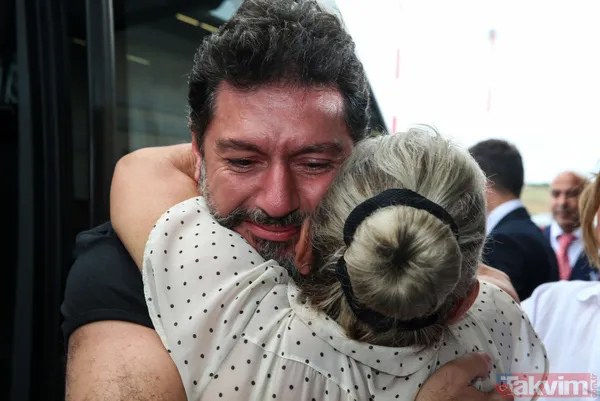 Aylar sonra Türkiye'ye dönen Hakan Atilla'nın karşılanmasında duygu dolu anlar yaşandı - 14