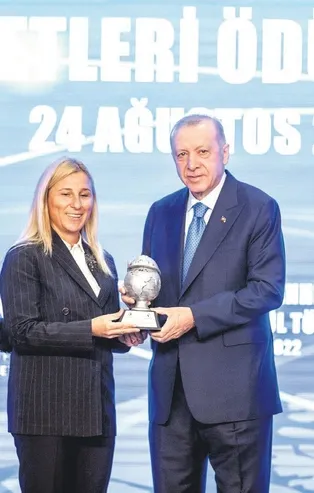 Başkan Erdoğan'dan "Yurtdışı Müteahhitlik Hizmetleri Ödülleri Töreni"nde enflasyonla ilgili çarpıcı açıklama