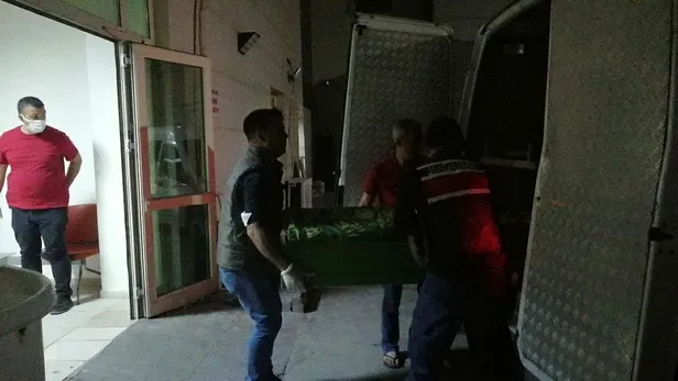 SON DAKİKA: Adana'da kanlı infaz! 2 kadın park edilmiş araçta ölü olarak bulundu: 2 kişi gözaltına alındı-4