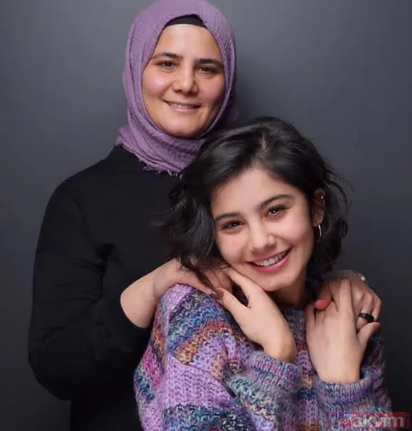 Babası 47 yaşında kan kanserinden hayatını kaybetmişti! Genç oyuncu Helin Kandemir'in babasının tabutu başında gözyaşlarına hakim olamadı - 13