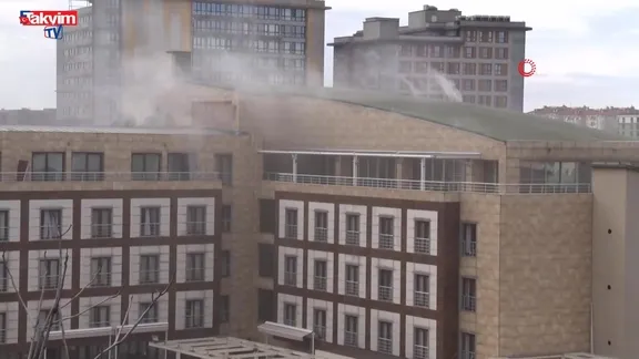 İstanbul'da Polisevi'nde yangın!