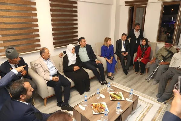 Son dakika: Çevre, Şehircilik ve İklim Değişikliği Bakanı Mehmet Özhaseki: Deprem konutları 9 şiddetindeki depreme dayanıklı yapılıyor-4