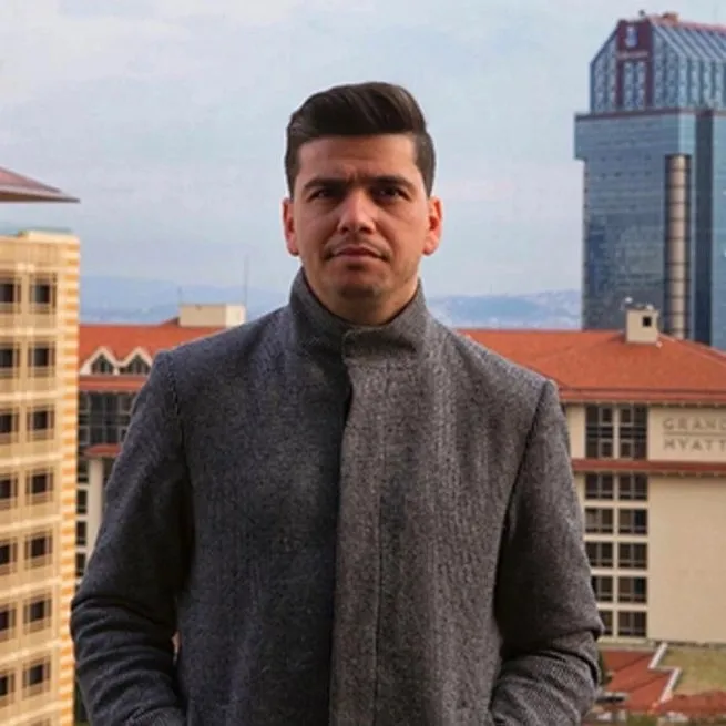 Ünlü işletmeci hırsızlıktan tutuklandı