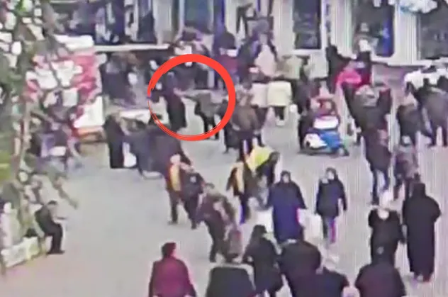Çatalca’da başörtülü kadına saldırı!