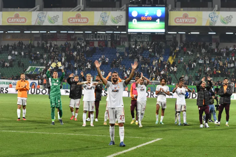 Galatasaray'da 2 ayrılık birden! Sınıfta kaldılar - 9