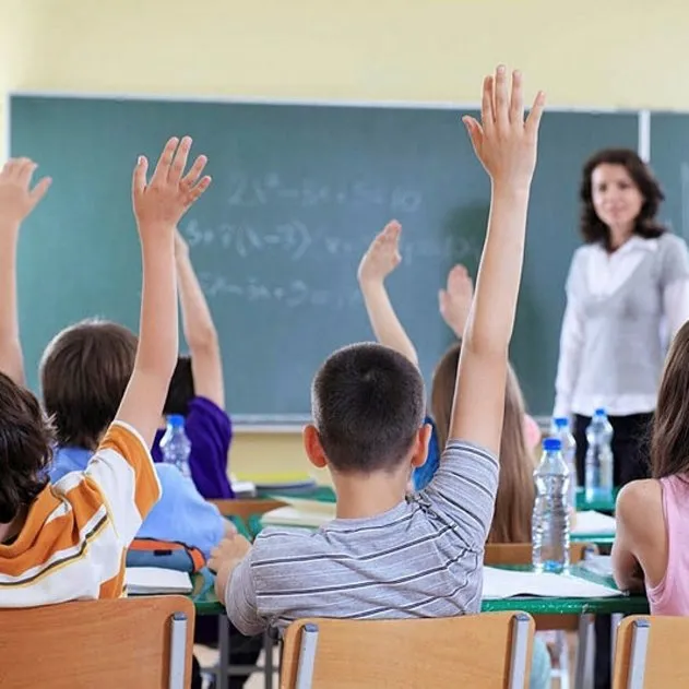 Bugün okul var mı, ders işlenecek mi? 19 Mayıs Pazartesi günü üniversiteler açık mı? 2025 resmi tatil takvimi