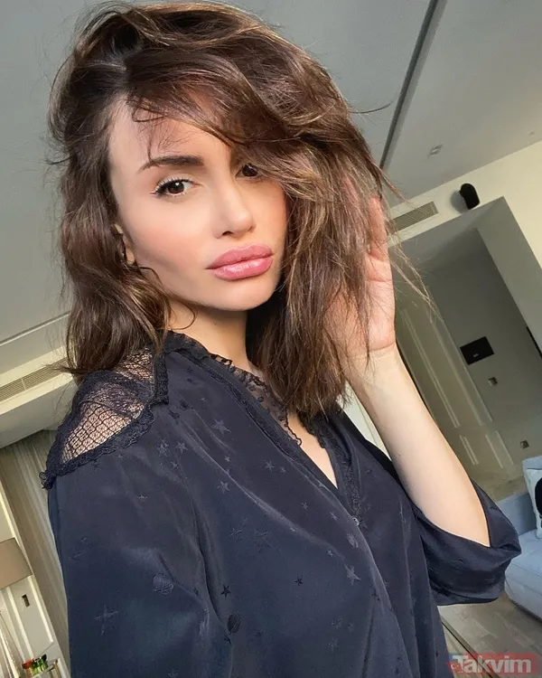 Mustafa Sandal’ın eski eşi Emina Jahovic'in Sırbistan Yeni Pazar’daki aile yadigarı evi Türk Konsolosluğun'da kirada - 1