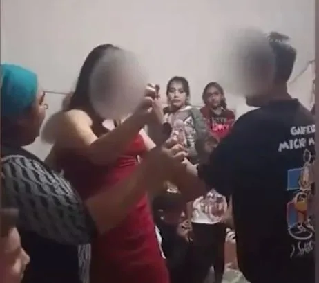 BU BİR ÇOCUK İSTİSMARIDIR! Küçük yaştaki çocuklara kız isteme töreni! Sosyal medyada büyük tepki çekti-5