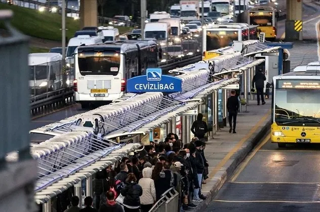 İstanbul'da toplu taşımaya zam talebi UKOME'de oy çokluğuyla reddedildi