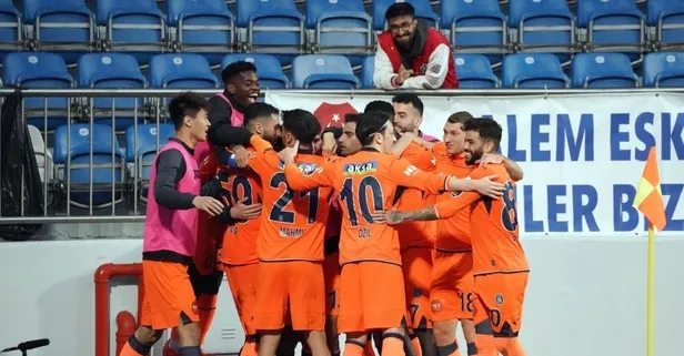 Medipol Başakşehir uzatmalarda güldü | Kasımpaşa-Medipol Başakşehir: 1-3