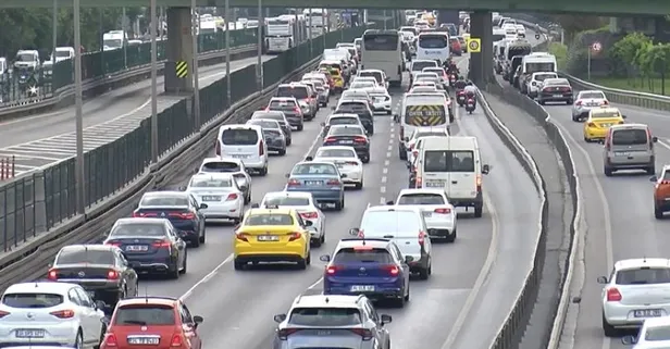 İstanbul'da tatil sonrası trafik yoğunluğu! | YOL DURUMU