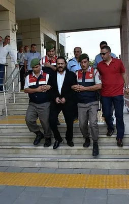 Hürriyet’te panik yazıları