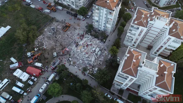 İzmir Seferihisar'da meydana gelen depremin yarattığı yıkım sabah havadan görüntülendi - 16