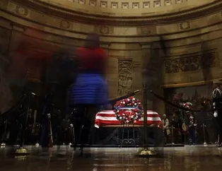 Baba Bush için anma töreni