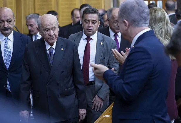 mhp-genel-baskani-bahceliden-onemli-aciklamalar-canli-yayin-1697528617641.jpeg MHP Genel Başkanı Bahçeli'den ABD'ye "SİHA" tepkisi: Er ya da geç hesabı sorulacaktır! Batı'ya Gazze salvosu...-2