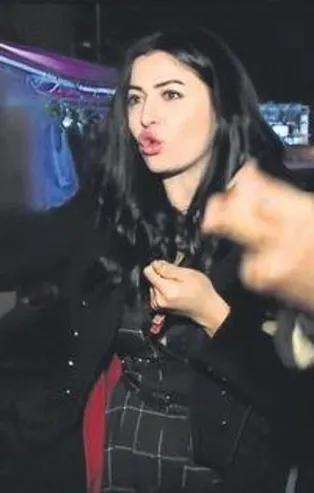 Deniz Çakır'dan 'Zorunlu açıklama'