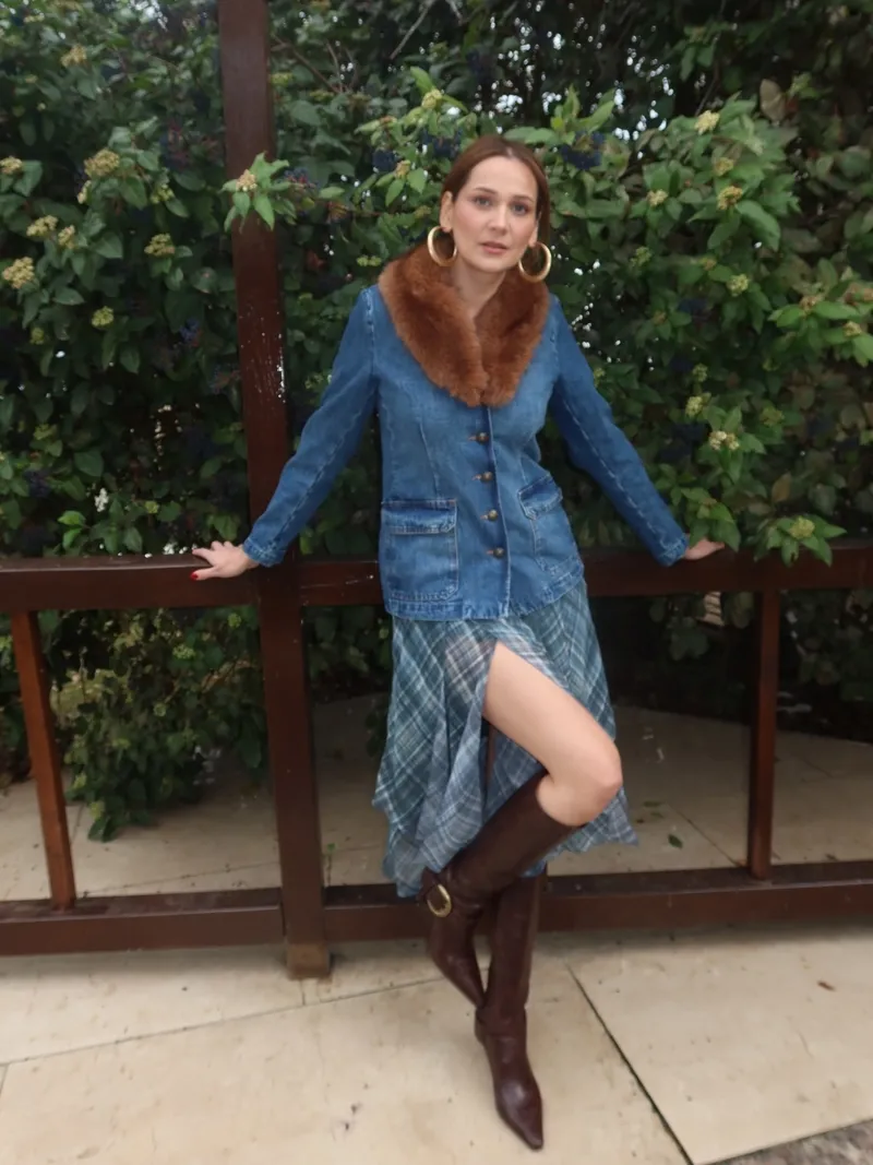 gulsim-ali-ilhandan-oyunculuk-itirafi-meslektaslarina-karakter-uyarisi-1773127631317.jpg Gülsim Ali İlhan’dan oyunculuk itirafı: Meslektaşlarına "karakter" uyarısı!-4