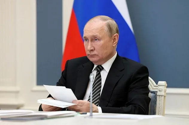 Rusya Devlet Başkanı Vladimir Putin yaptırımların kaldırılması halinde tahıl ihracatına hazır olduklarını bildirdi