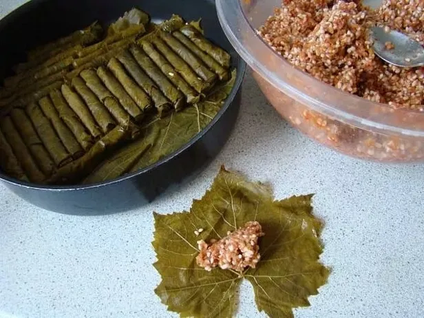 Rüyada sarma sarmak neye işarettir? Rüyada sarma sarmak ne anlama gelir? Rüyada sarma pişirmenin anlamı ve yorumu nedir?-3