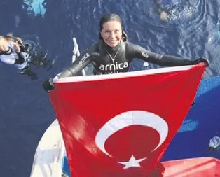 Derya Can dalışta rekora imza attı