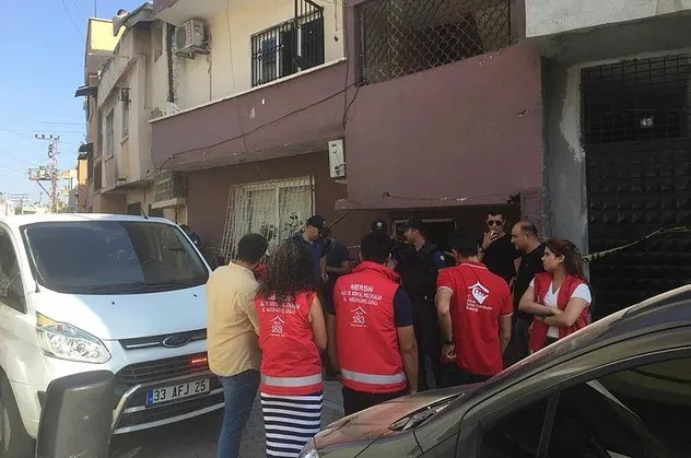 Mersin'de bir evde 5 ceset