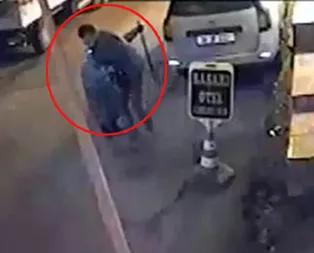 Bu kadarına da pes! Yaşlı kadının çantasını çalıp...