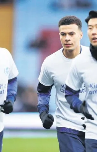 Min Son orduya katıldı!