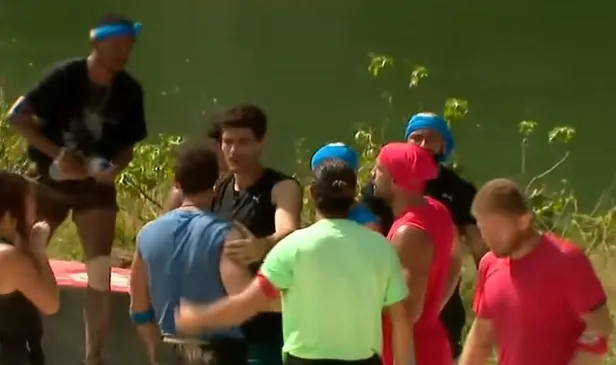 Survivor'da gerginlik tırmanıyor! Acun Ilıcalı'dan bir diskalifiye açıklaması daha...-3