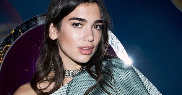 Dünyaca ünlü şarkıcı Dua Lipa, paraya para demiyor! Kazancı 68 milyon sterline yükseldi