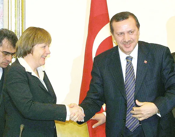 baskan-erdoganin-davetine-icabet-eden-almanya-basbakani-angela-merkel-yarin-turkiyede-1634302638059.jpg Başkan Erdoğan'ın davetine icabet eden Almanya Başbakanı Angela Merkel yarın Türkiye'de-3
