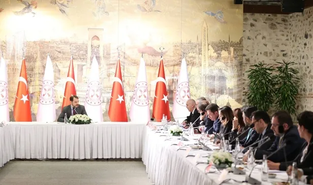 Bakan Albayrak bankacılarla toplantı yaptı-2