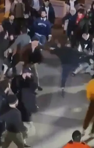 Son dakika: İstanbul Başakşehir'de öğrencilerin meydan kavgası!