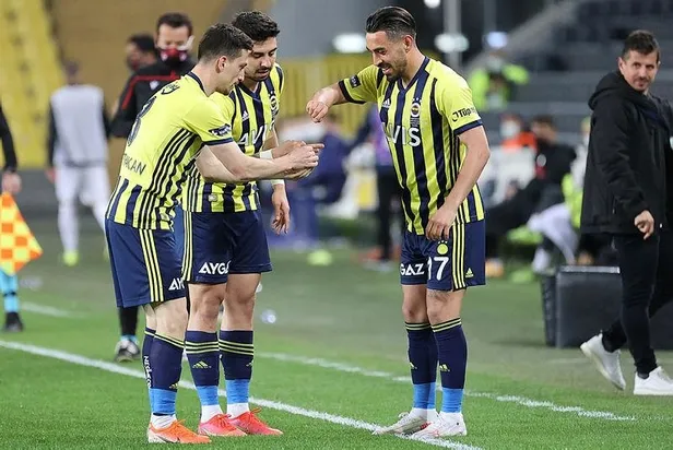 ozan-tufan-fenerbahceden-ayriliyor-mu-transferi-canli-yayinda-acikladi-avrupa-sampiyonasi-sonrasi-1623336402541.jpeg