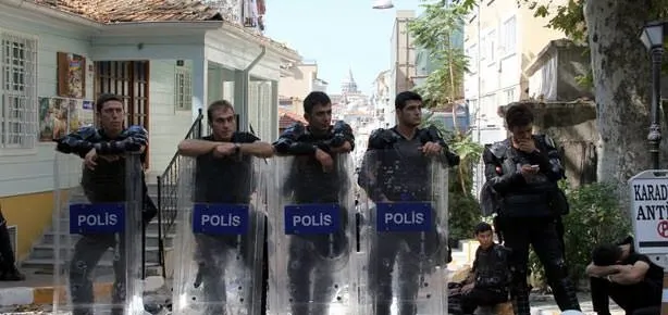 Duruşma öncesi Silivri baskını