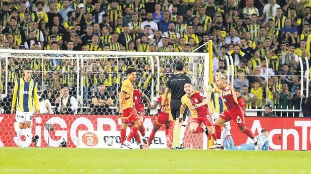 Galatasaray Başkanı Dursun Özbek: Uyduruk penaltı olmasa 6 atardık