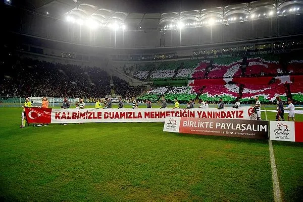 Bursa'da muhteşem Türkiye koreografisi-5