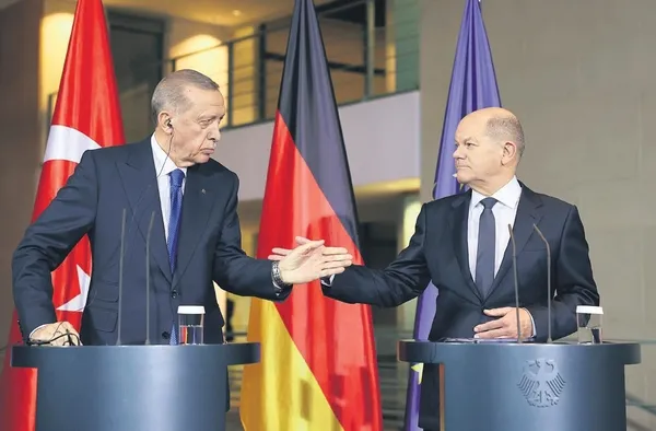 milyonlarin-gozu-yarin-toplanacak-kritik-kabinede-masada-ekonomi-ve-gazze-olacak-emekli-ciftciye-5-bin-liralik-1700433330949.jpeg Milyonların gözü kritik Kabine'de! Masada ekonomi ve Gazze olacak: Emekli çiftçiye 5 bin liralık ikramiye...-5