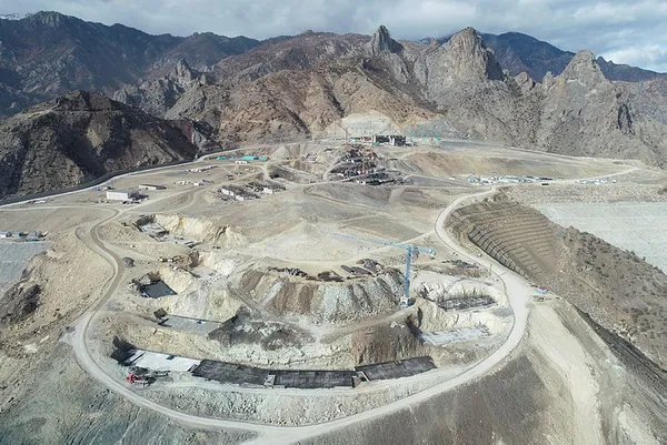 Türkiye’nin en büyüğü olacak! Yusufeli Barajı’nda son 15 metre kaldı