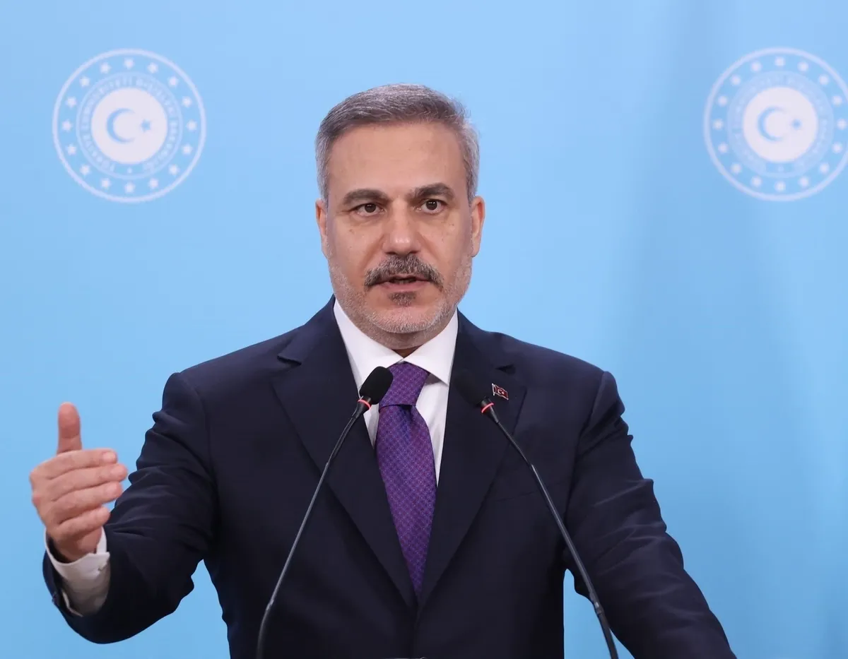 bakan-fidandan-netanyahuya-tepki-politikasi-kaosu-destekliyor-1782914754194.jpeg Fidan’dan Gazze mesajı: Netanyahu’nun politikası durdurulmalı (Fotoğraflar Anadolu Ajansı ve DHA'dan alınmıştır)