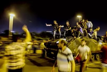 14 Temmuz Pazartesi tatil mi, yarım gün mü? 14-15 Temmuz kamu ve özel sektöre resmi tatil mi?