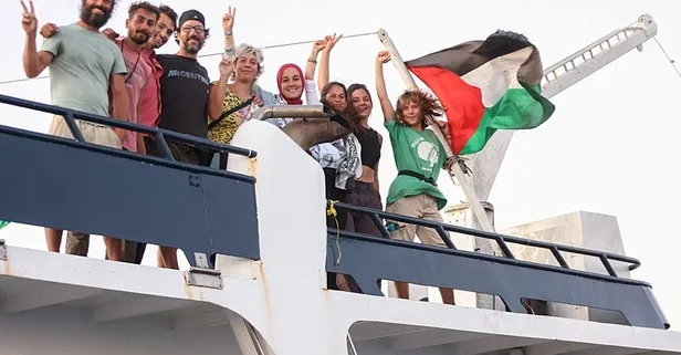 İsrail’den Sumud Filosu’na psikolojik savaş! Tel Aviv’de saldırı hazırlığı mesajı | Filo yüksek riskli bölgeye girildiğini duyurdu!