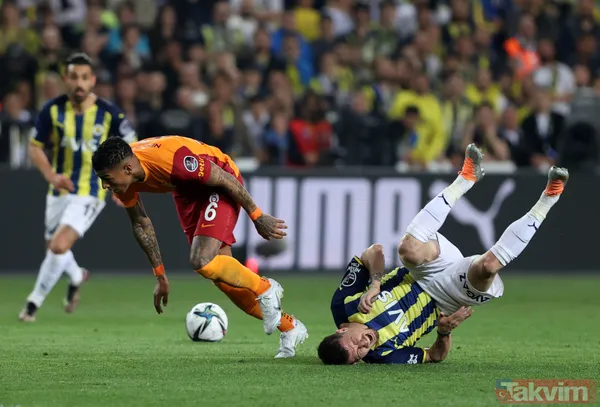 Fenerbahçe - Galatasaray derbisinden ekrana yansımayan kareler! Nefes kesen mücadele... - 37